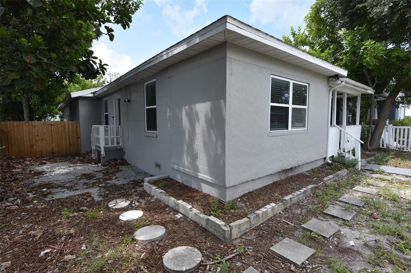 4642 10th Ave S, St Petersburg, FL 33711