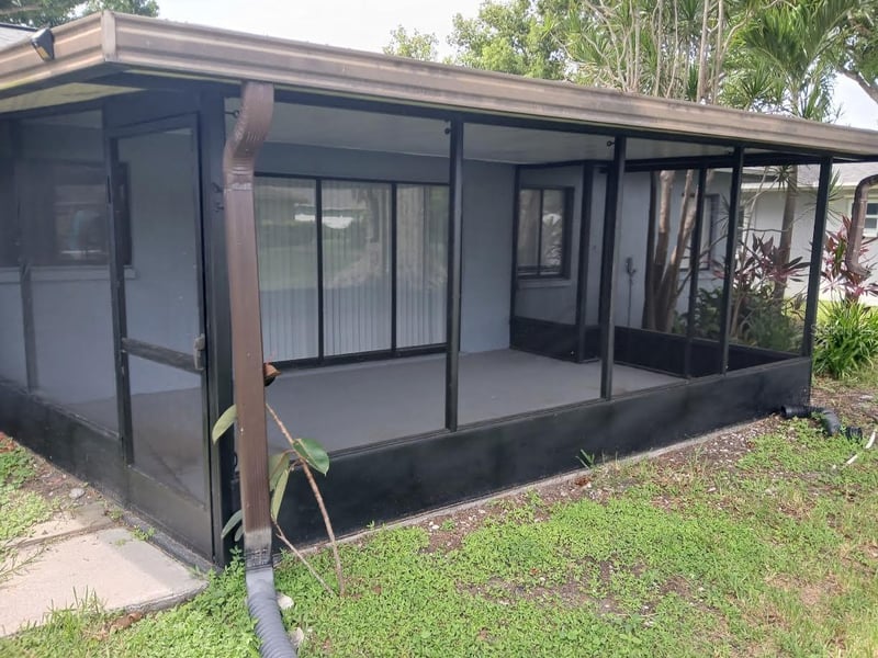 12033 Kay Dr, Seminole, FL 33772