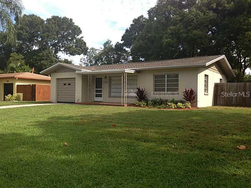 610 12th St NW, Largo, FL 33770