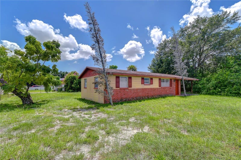 3210 W Giddens Ave, Tampa, FL 33614