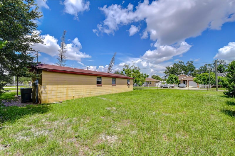 3210 W Giddens Ave, Tampa, FL 33614