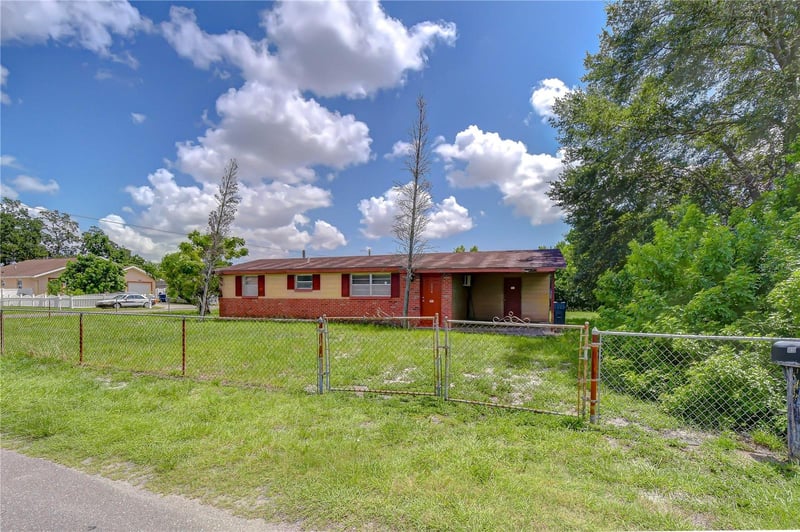 3210 W Giddens Ave, Tampa, FL 33614