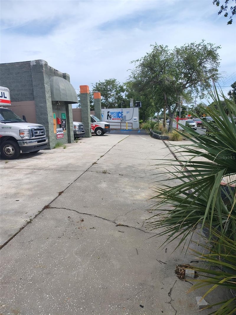 4902 S Manhattan Ave, Tampa, FL 33611