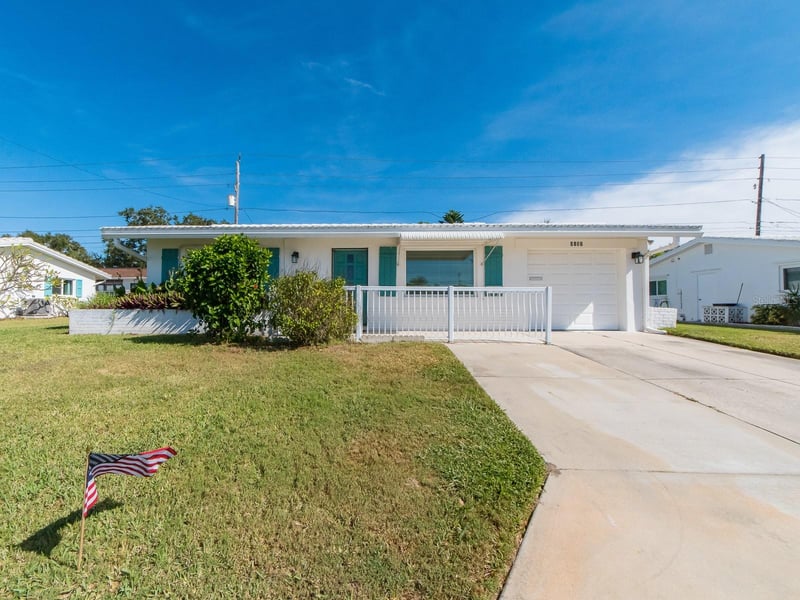 9157 140th Way, Seminole, FL 33776