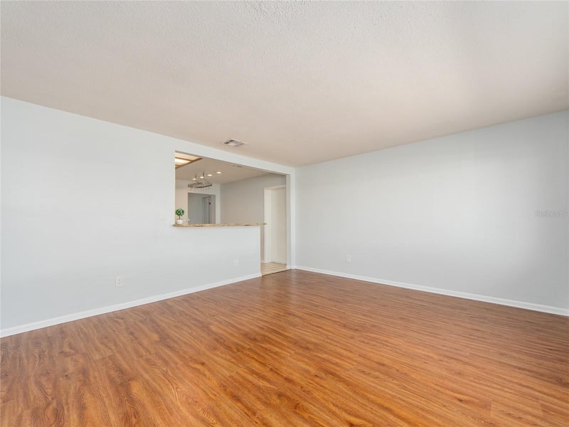 9157 140th Way, Seminole, FL 33776