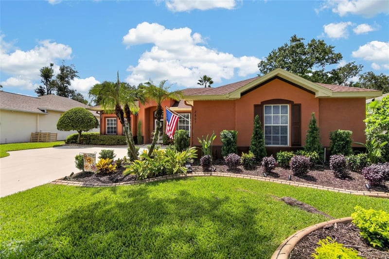 2803 Brooke Pines Ct, Plant City, FL 33566