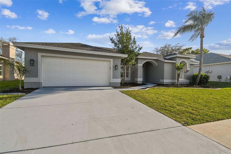 8818 Poe Dr, Hudson, FL 34667
