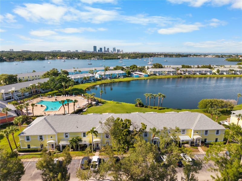111 Seahorse Dr SE #A, St Petersburg, FL 33705
