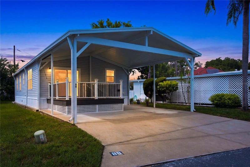 980 7th St NW #88, Largo, FL 33770