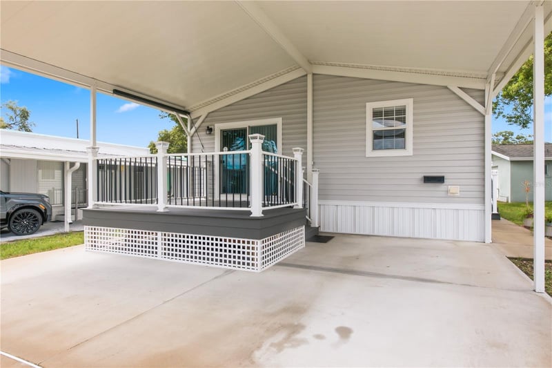 980 7th St NW #88, Largo, FL 33770