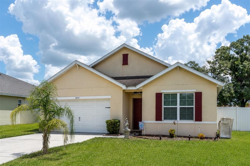 3839 Crystal Dew St, Plant City, FL 33567