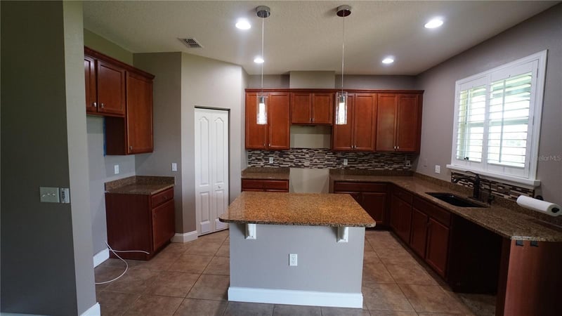 222 Star Shell Dr, Apollo Beach, FL 33572