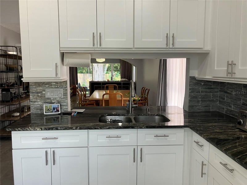 3440 Laurel Dale Dr, Tampa, FL 33618