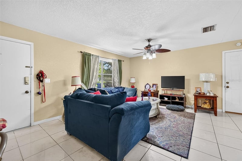 1917 Cedarbrooke Dr, Lutz, FL 33549