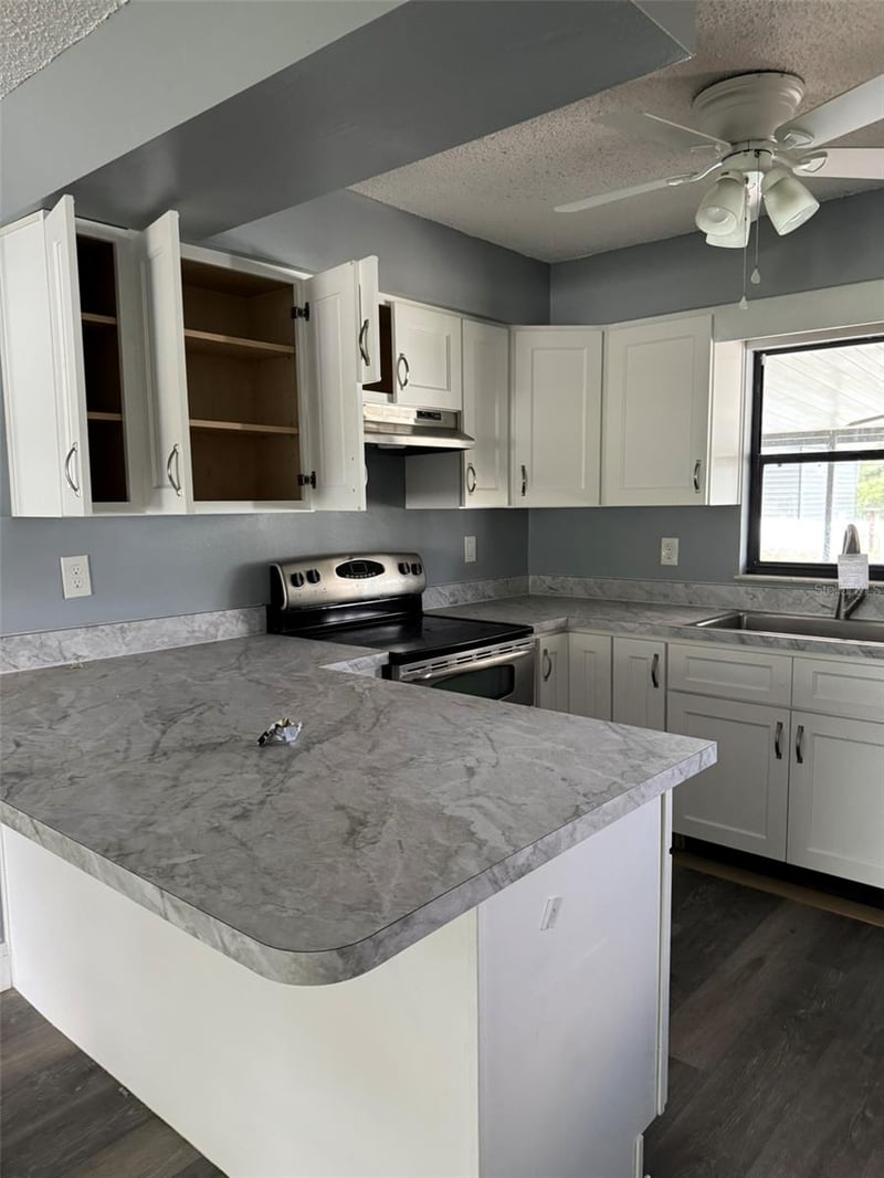 38745 Cambridge Dr, Zephyrhills, FL 33540