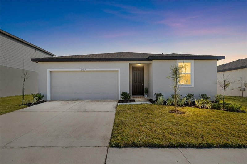 38602 Finn Clover Ln, Zephyrhills, FL 33540