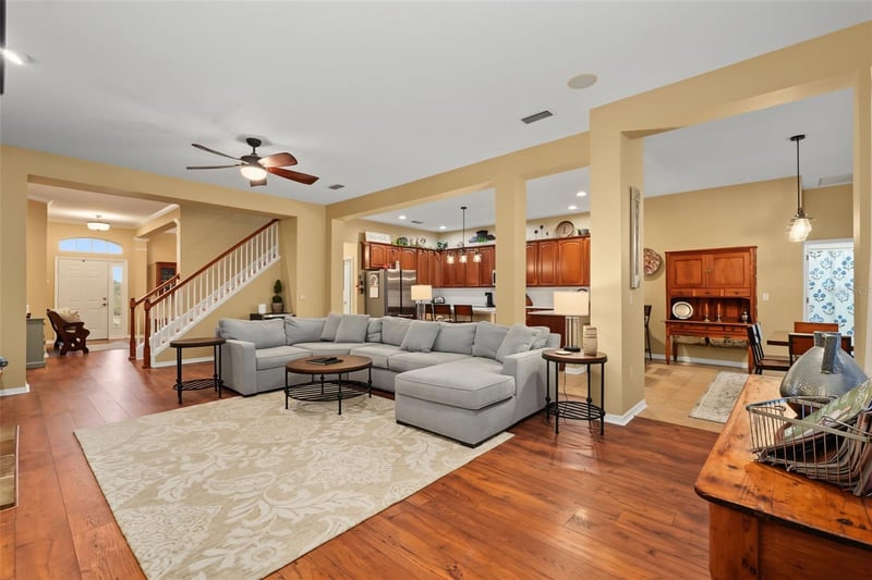 7504 Whispering Wind Dr, Land O Lakes, FL 34637