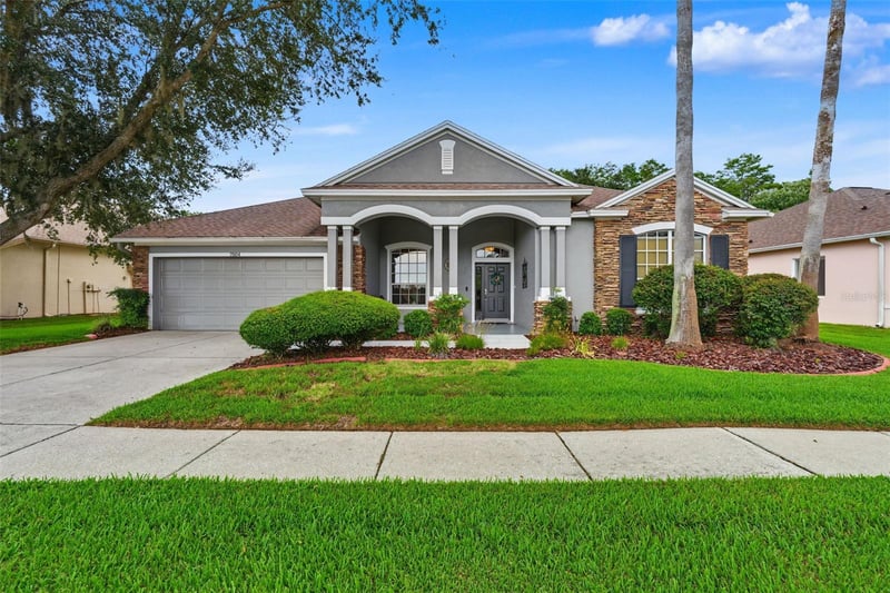 7504 Whispering Wind Dr, Land O Lakes, FL 34637