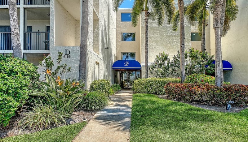 6116 43rd St W #305D, Bradenton, FL 34210
