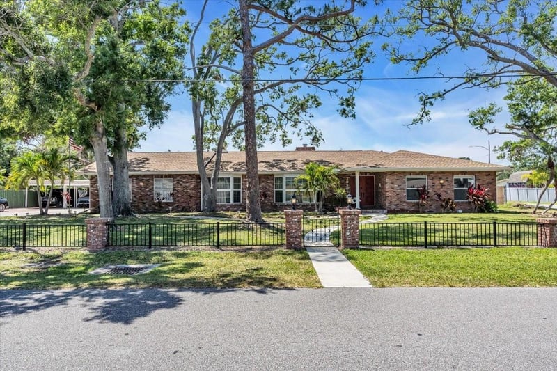 7920 43rd St N, Pinellas Park, FL 33781