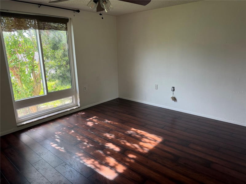 9830 Mark Twain Ln, Port Richey, FL 34668