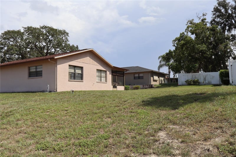 8949 Forest Lake Dr, Port Richey, FL 34668