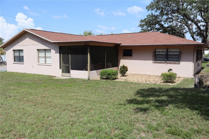 8949 Forest Lake Dr, Port Richey, FL 34668