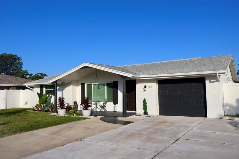 7519 Holly Lake Ln, New Port Richey, FL 34653