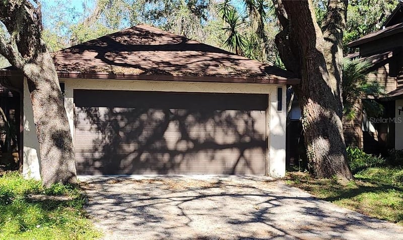 4512 Sweetwater Lake Dr #10, Tampa, FL 33613