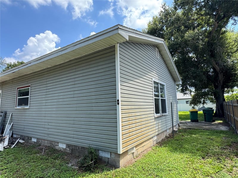 5241 67th St N, St Petersburg, FL 33709