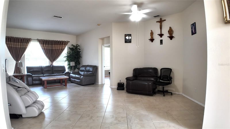 207 39th St E, Bradenton, FL 34208