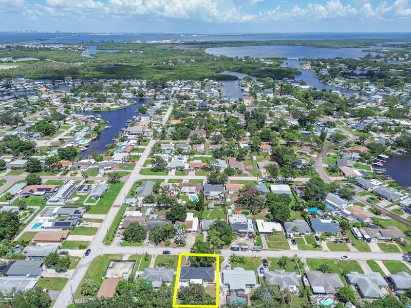 9046 3rd St N, St Petersburg, FL 33702