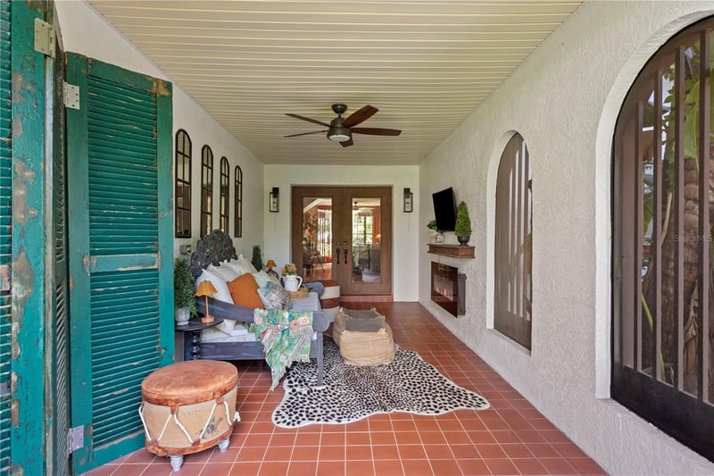 7915 Flowerfield Dr, Tampa, FL 33615
