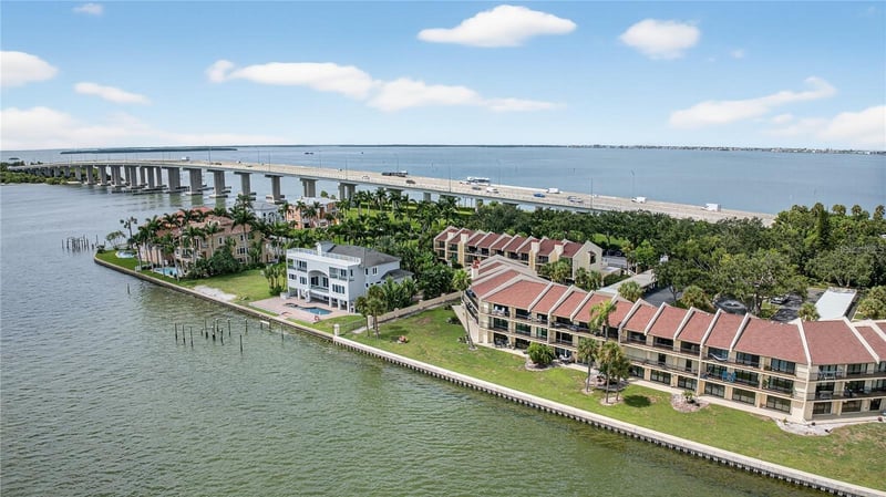 7550 Sunshine Skyway Ln S #P12, St Petersburg, FL 33711