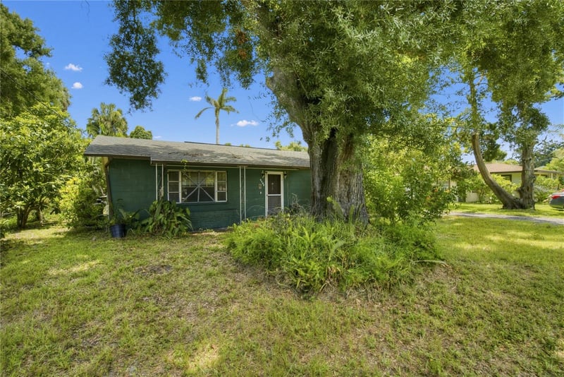 5803 13th St E, Bradenton, FL 34203
