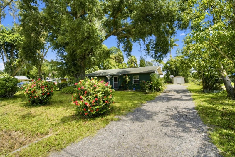 5803 13th St E, Bradenton, FL 34203