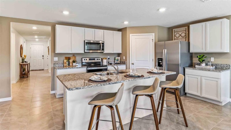 13417 Castle Peak Cir, Dade City, FL 33525