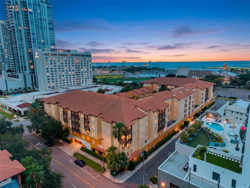 100 4th Ave S #111, St Petersburg, FL 33701
