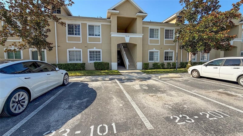 9523 Grovedale Cir #101, Riverview, FL 33578