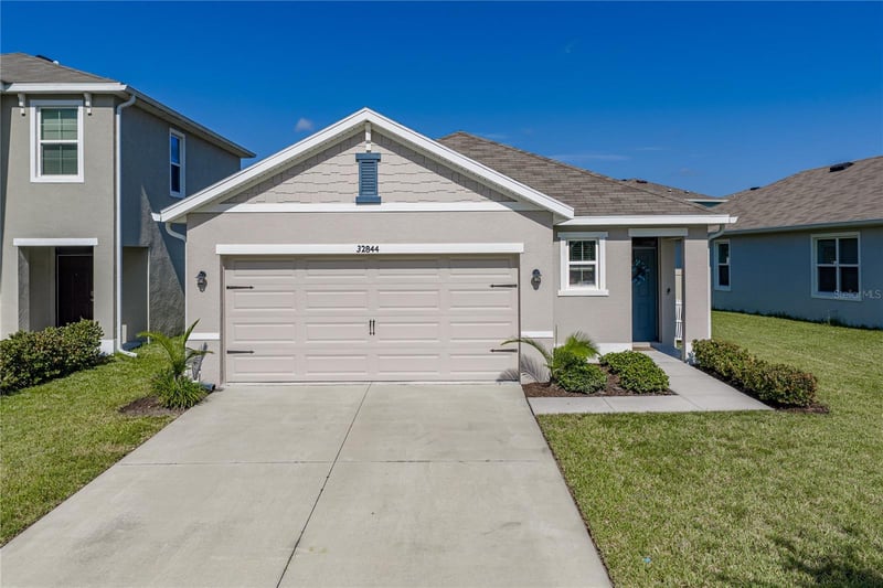 32844 Brooks Hawk Ln, Wesley Chapel, FL 33543
