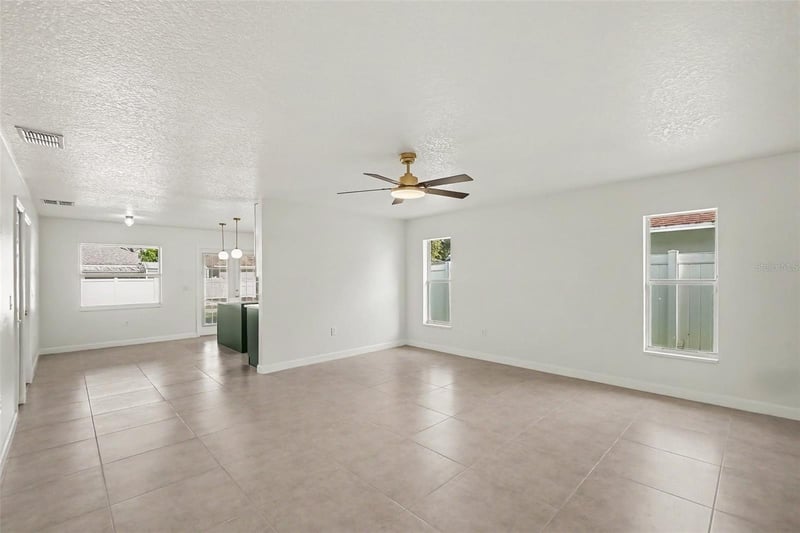 10324 Summerview Cir, Riverview, FL 33578