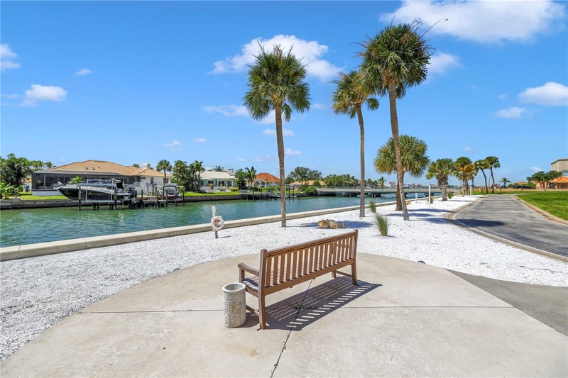 4900 Brittany Dr S #205, St Petersburg, FL 33715