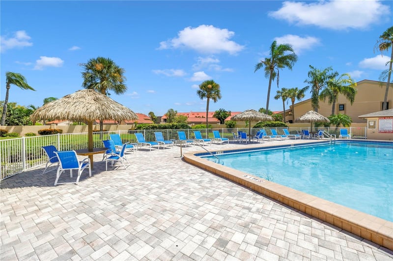4900 Brittany Dr S #205, St Petersburg, FL 33715