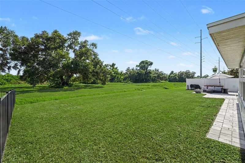 12080 66th Ave, Seminole, FL 33772