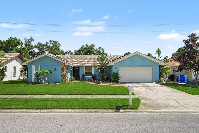 12080 66th Ave, Seminole, FL 33772