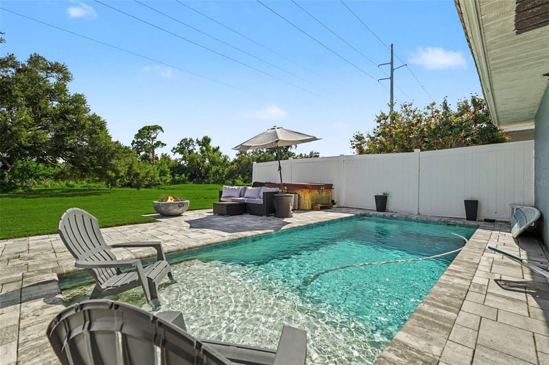 12080 66th Ave, Seminole, FL 33772