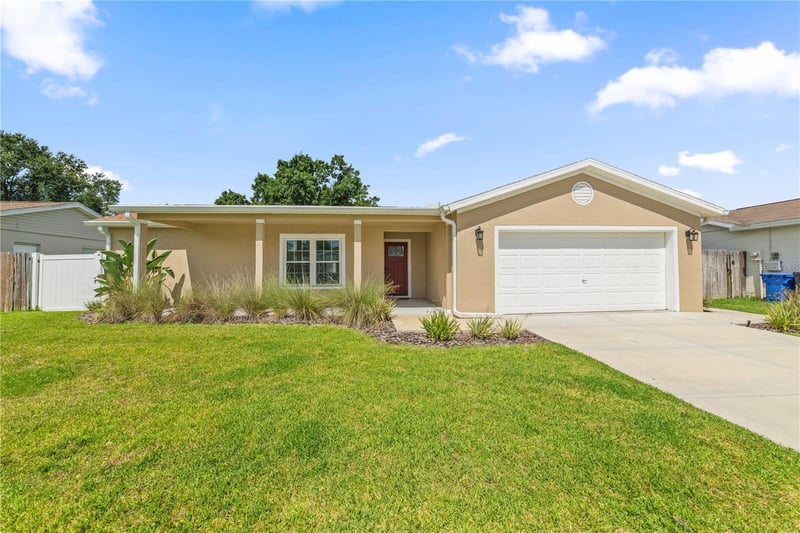 1003 Red Oak Cir, Brandon, FL 33511
