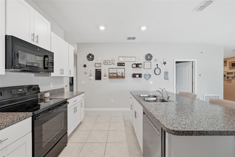 39745 Harvest Creek Ln, Zephyrhills, FL 33540