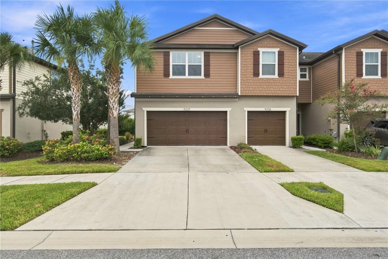 9237 Hillcroft Dr, Riverview, FL 33578