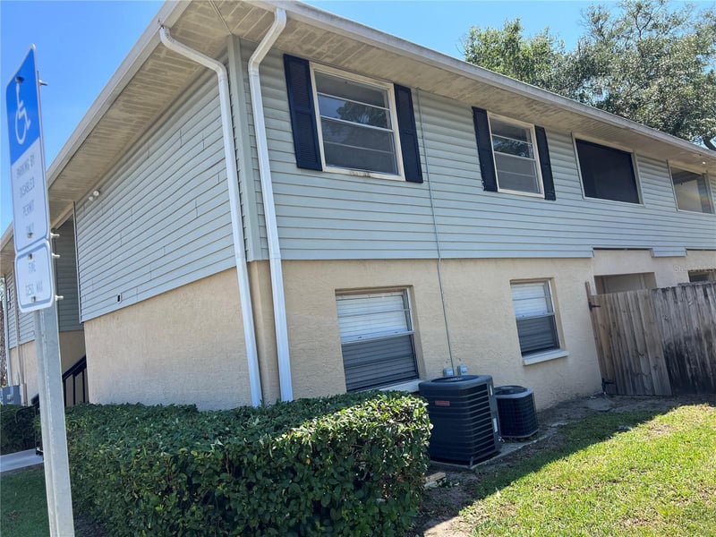 208 Red Cedar Pl #202, Brandon, FL 33510